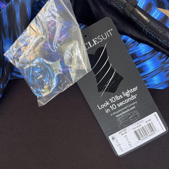 Miraclesuit Bandini Swim Top Womens 14 Blue Black Pink Underwire Swimwear NWT - Picture 5 of 11